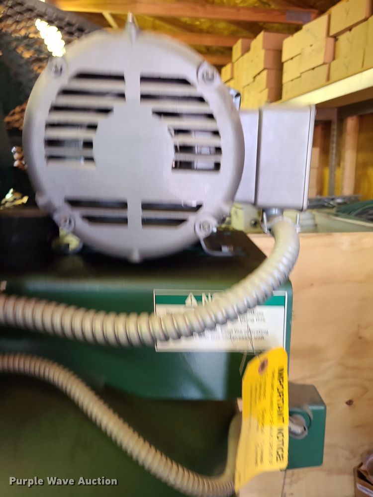 image for item NX9593 2013 Champion VR58  air compressor