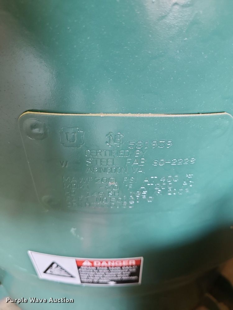 image for item NX9593 2013 Champion VR58  air compressor