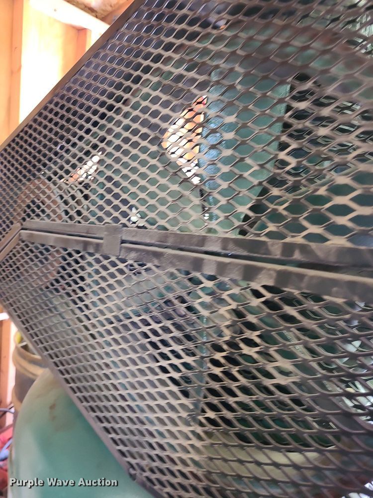 image for item NX9593 2013 Champion VR58  air compressor