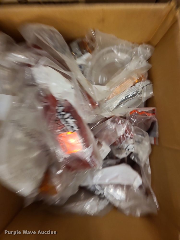 image for item NX9594 Ford truck parts