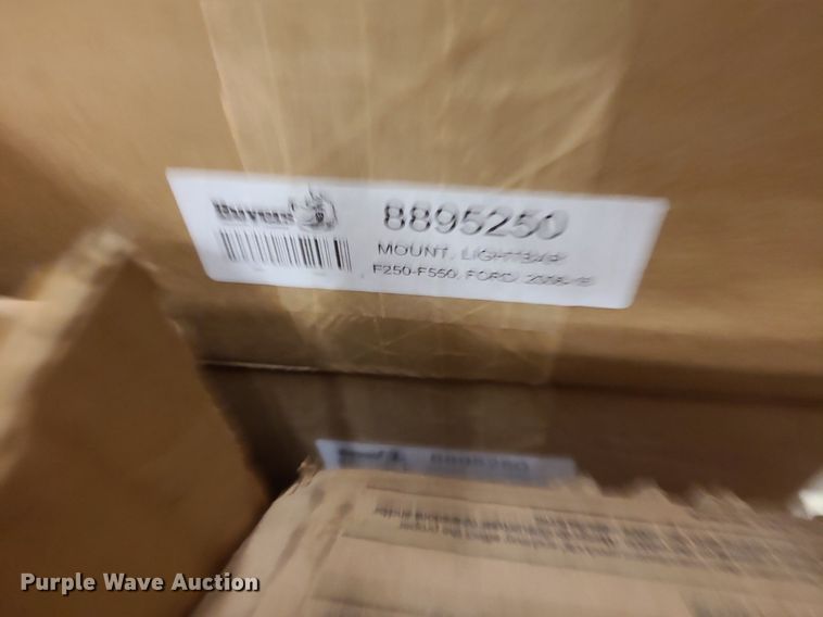 image for item NX9594 Ford truck parts