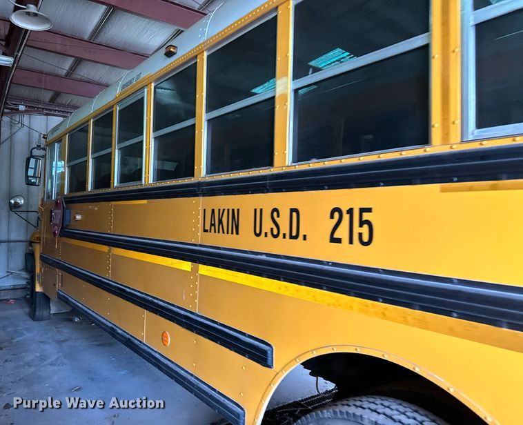 image for item NY9182 2006 International  school bus