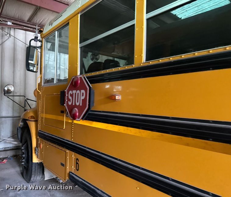 image for item NY9182 2006 International  school bus