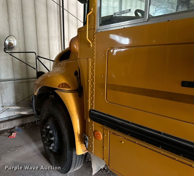 image for item NY9182 2006 International  school bus