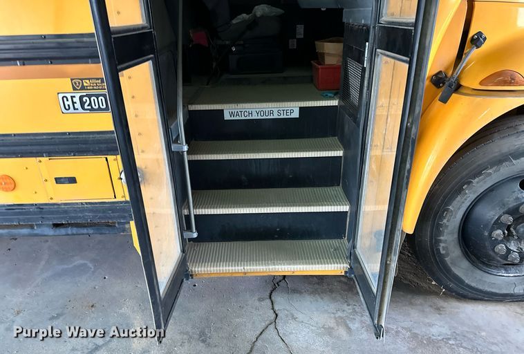 image for item NY9182 2006 International  school bus