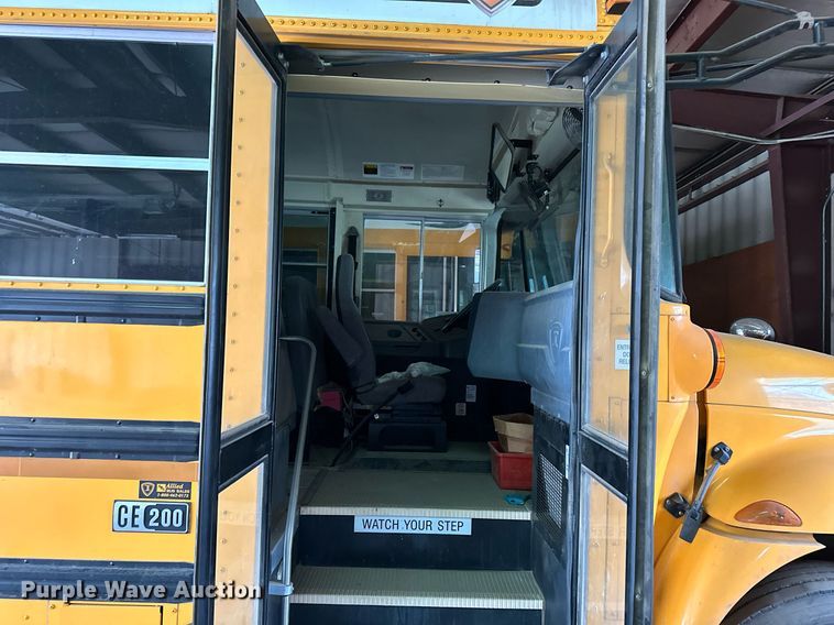 image for item NY9182 2006 International  school bus