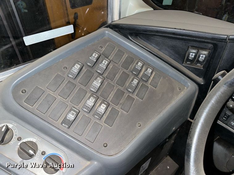 image for item NY9182 2006 International  school bus