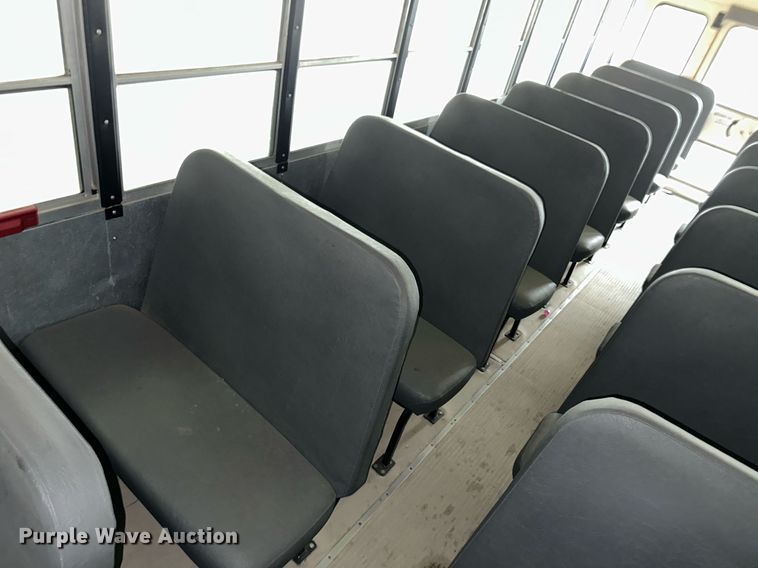 image for item NY9182 2006 International  school bus