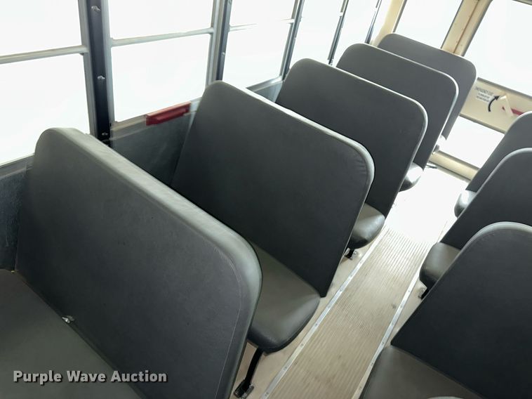 image for item NY9182 2006 International  school bus