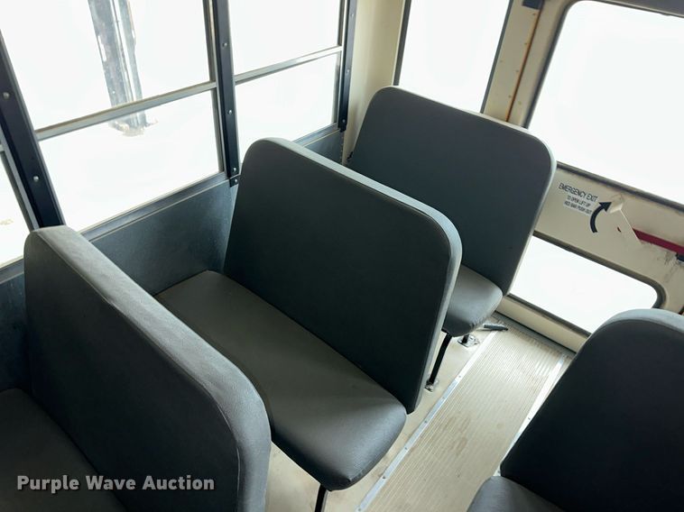 image for item NY9182 2006 International  school bus