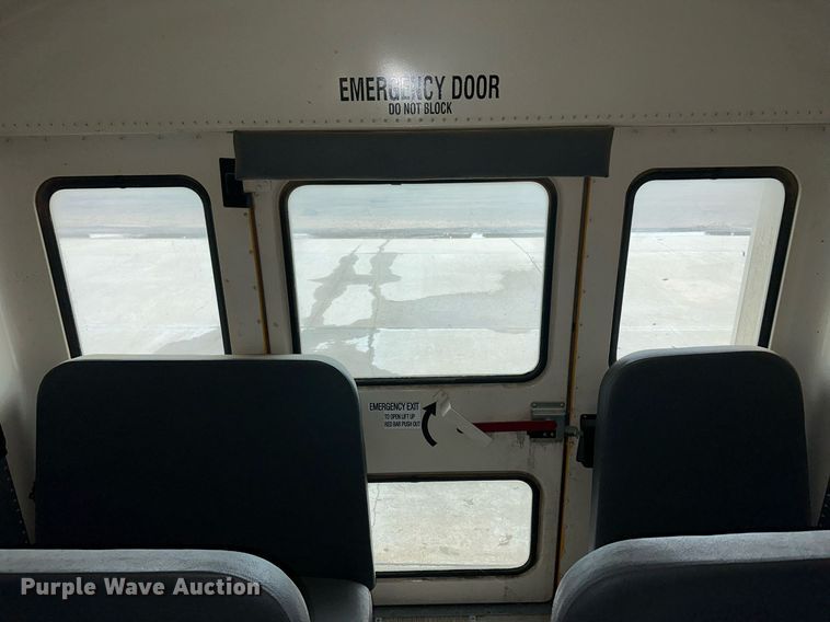 image for item NY9182 2006 International  school bus