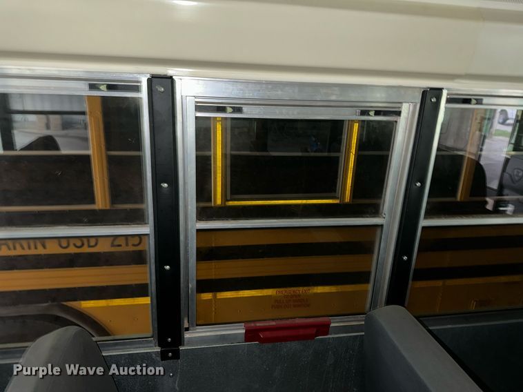 image for item NY9182 2006 International  school bus