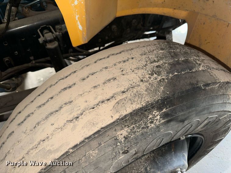 image for item NY9182 2006 International  school bus