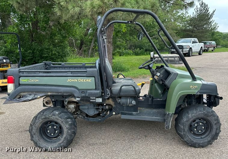 image for item NY9187 2011 John Deere Gator XUV  utility vehicle