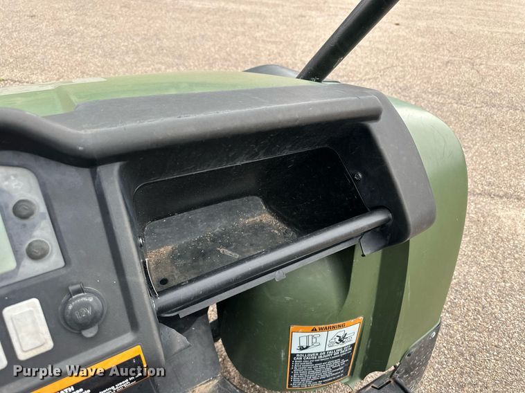 image for item NY9187 2011 John Deere Gator XUV  utility vehicle