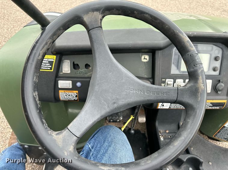 image for item NY9187 2011 John Deere Gator XUV  utility vehicle