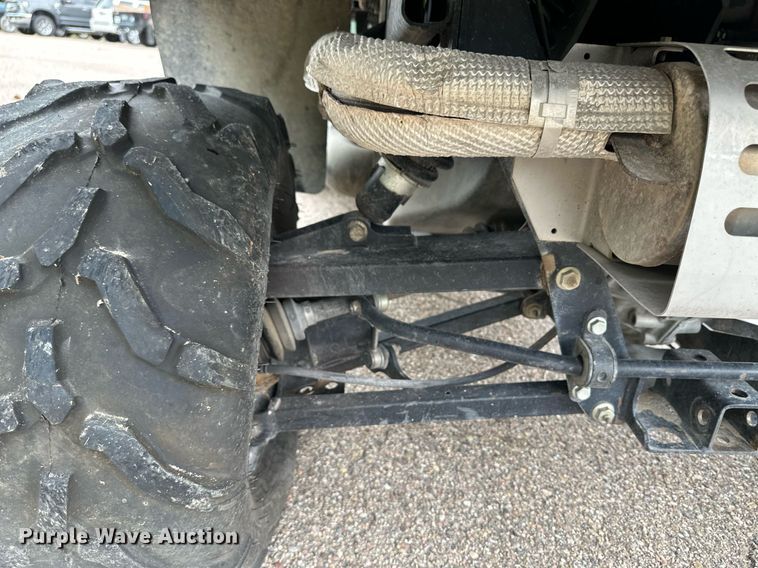 image for item NY9187 2011 John Deere Gator XUV  utility vehicle