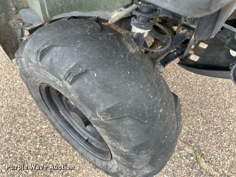 image for item NY9187 2011 John Deere Gator XUV  utility vehicle