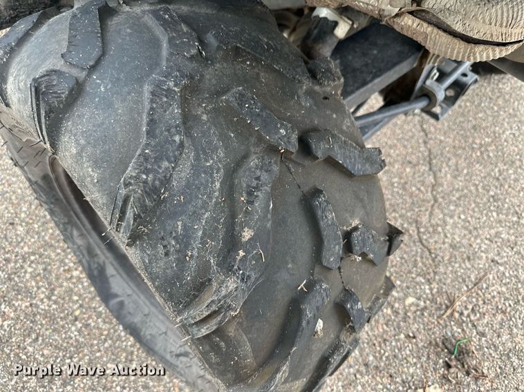 image for item NY9187 2011 John Deere Gator XUV  utility vehicle