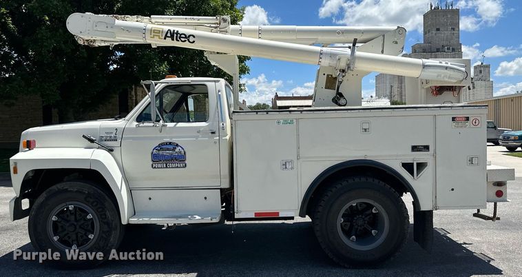 image for item NY9194 1992 Ford F700  bucket truck