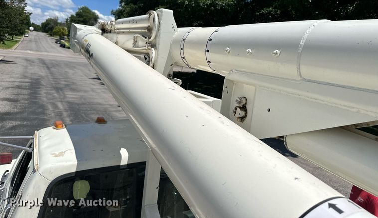 image for item NY9194 1992 Ford F700  bucket truck