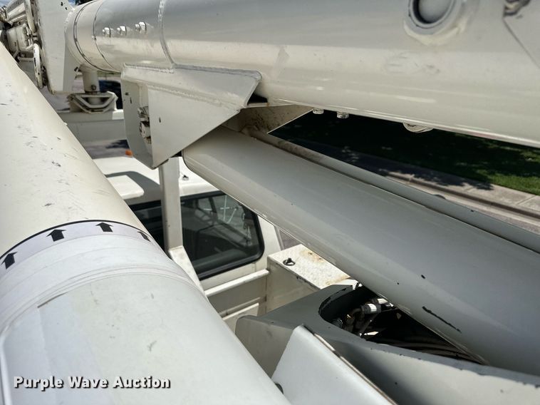 image for item NY9194 1992 Ford F700  bucket truck