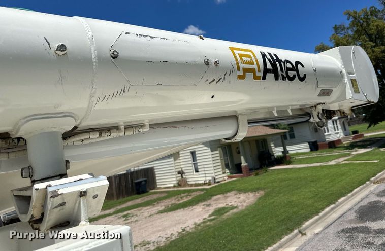 image for item NY9194 1992 Ford F700  bucket truck