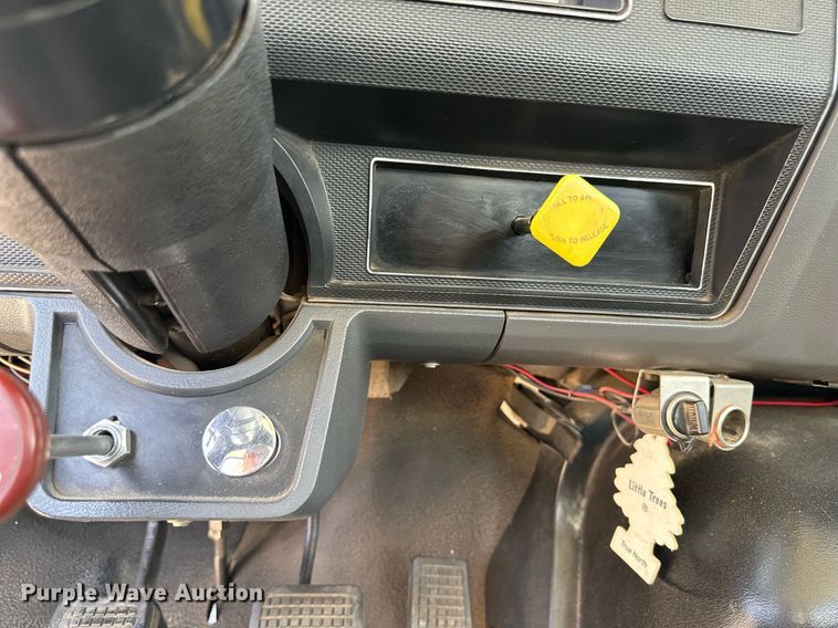 image for item NY9194 1992 Ford F700  bucket truck