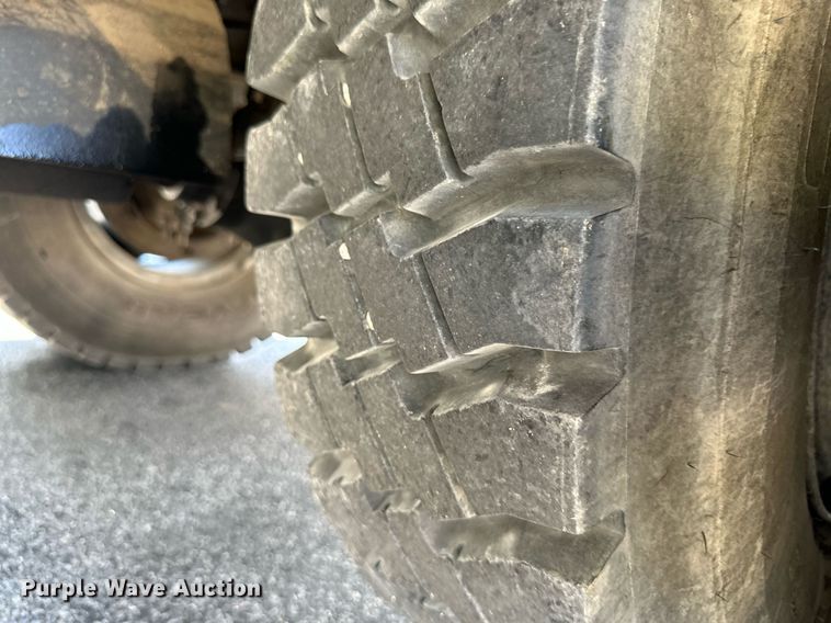 image for item NY9194 1992 Ford F700  bucket truck