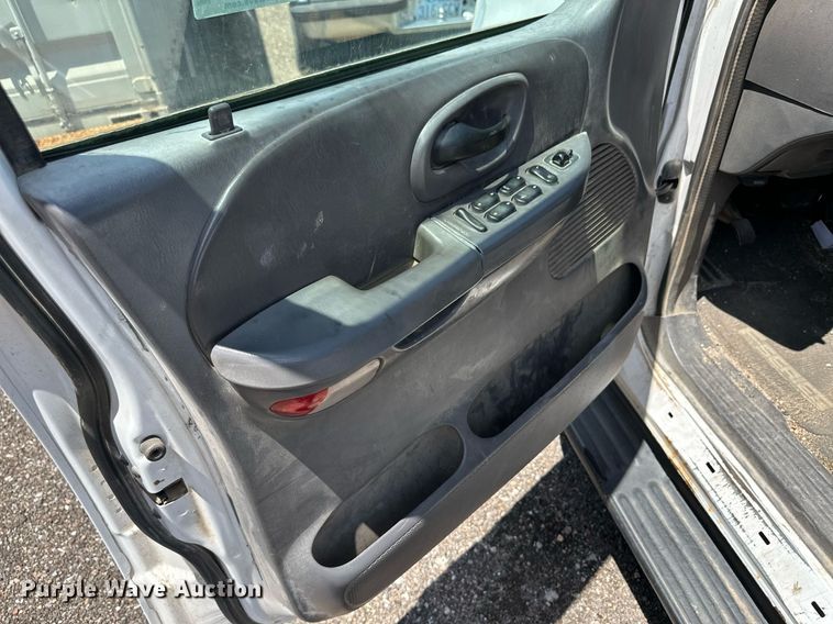 image for item NY9195 2001 Ford F150 XLT  SuperCrew pickup truck