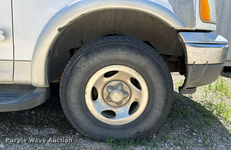 image for item NY9195 2001 Ford F150 XLT  SuperCrew pickup truck