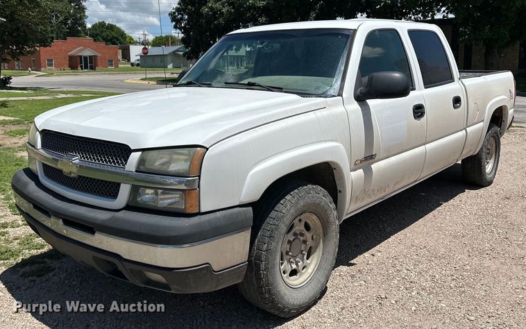 image for item NY9197 2005 Chevrolet Silverado 1500HD  Crew Cab pickup truck