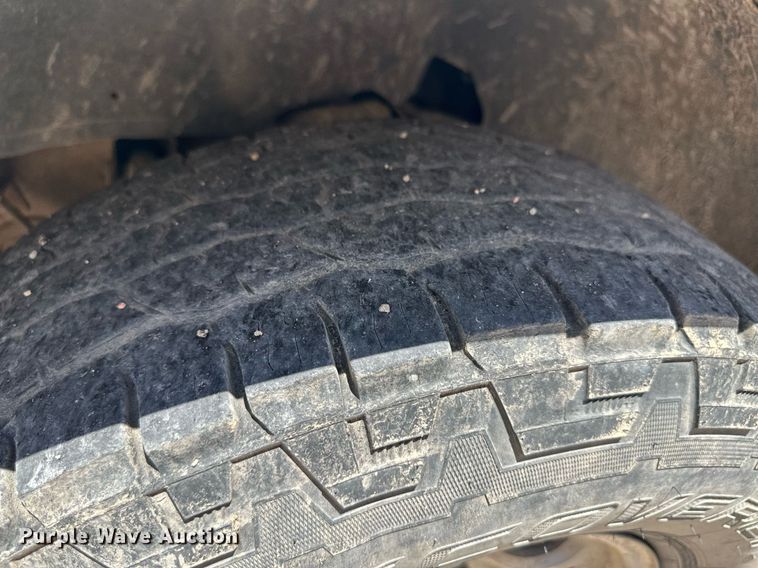 image for item NY9197 2005 Chevrolet Silverado 1500HD  Crew Cab pickup truck