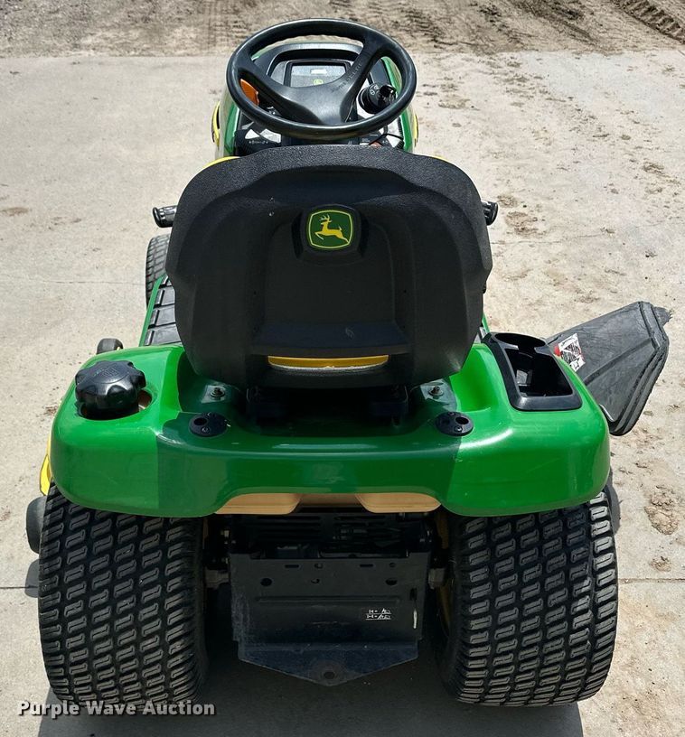 image for item NY9198 2007 John  Deere X320  lawn mower