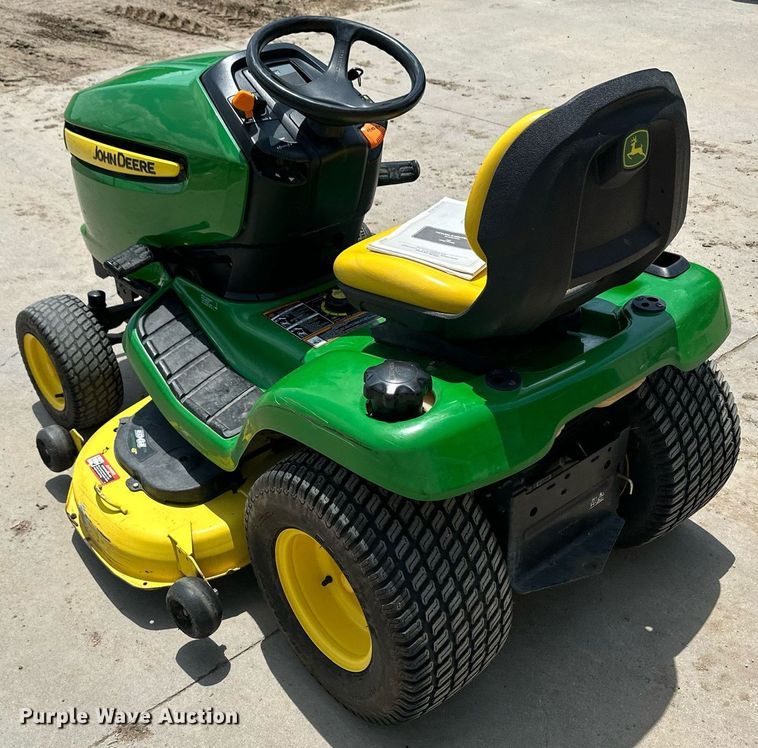 image for item NY9198 2007 John  Deere X320  lawn mower