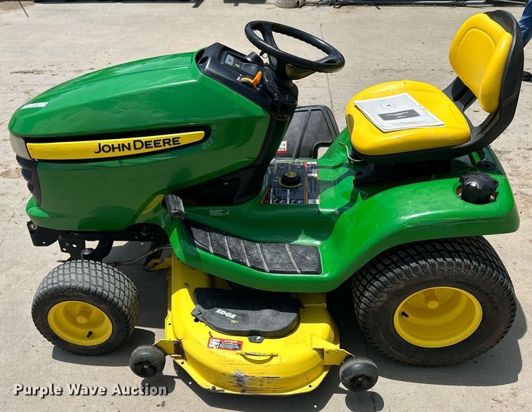 image for item NY9198 2007 John  Deere X320  lawn mower