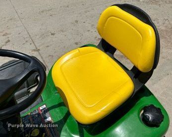 image for item NY9198 2007 John  Deere X320  lawn mower