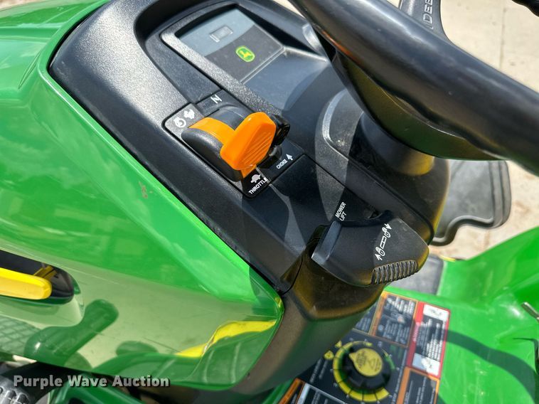 image for item NY9198 2007 John  Deere X320  lawn mower