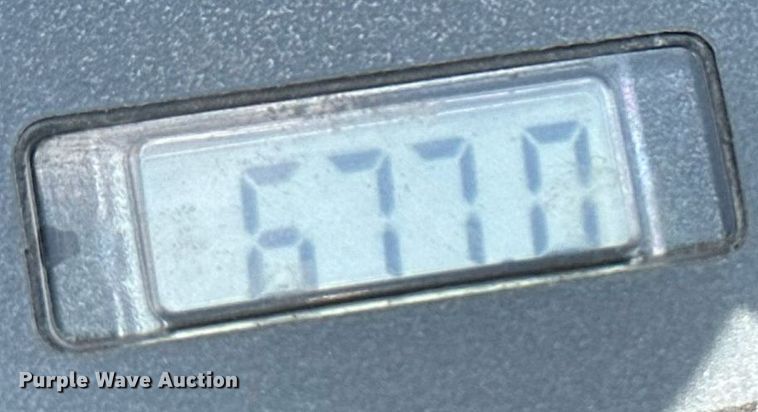 image for item NY9198 2007 John  Deere X320  lawn mower