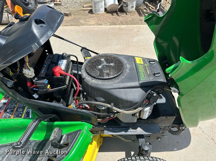 image for item NY9198 2007 John  Deere X320  lawn mower