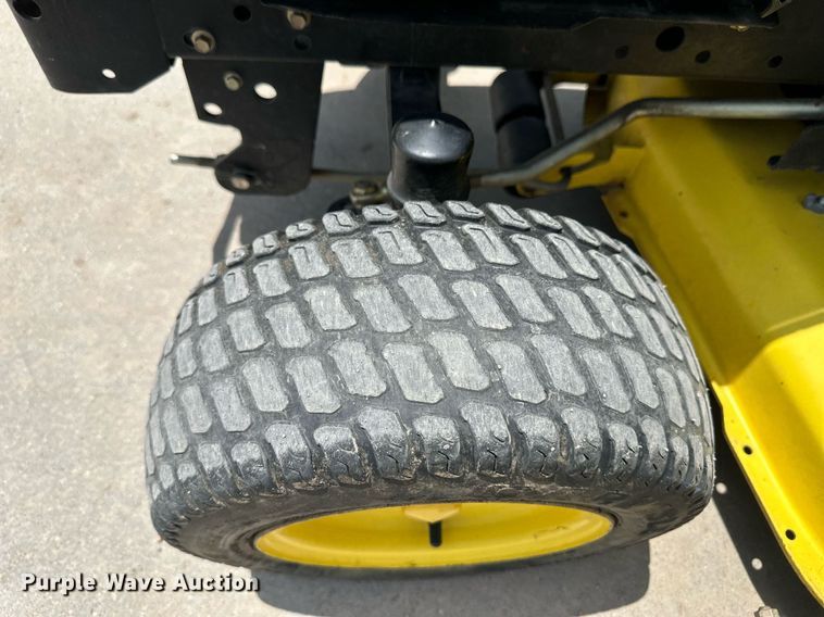 image for item NY9198 2007 John  Deere X320  lawn mower