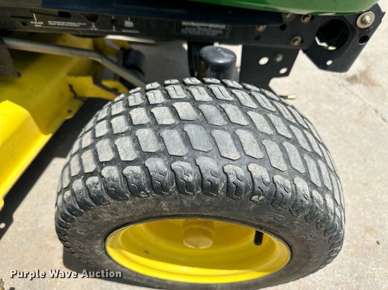 image for item NY9198 2007 John  Deere X320  lawn mower