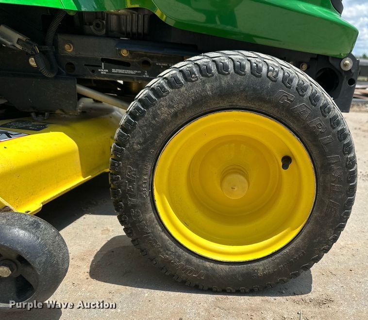 image for item NY9198 2007 John  Deere X320  lawn mower