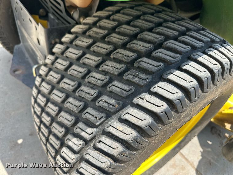 image for item NY9198 2007 John  Deere X320  lawn mower