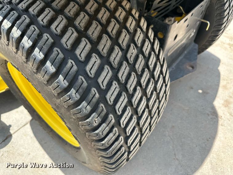 image for item NY9198 2007 John  Deere X320  lawn mower