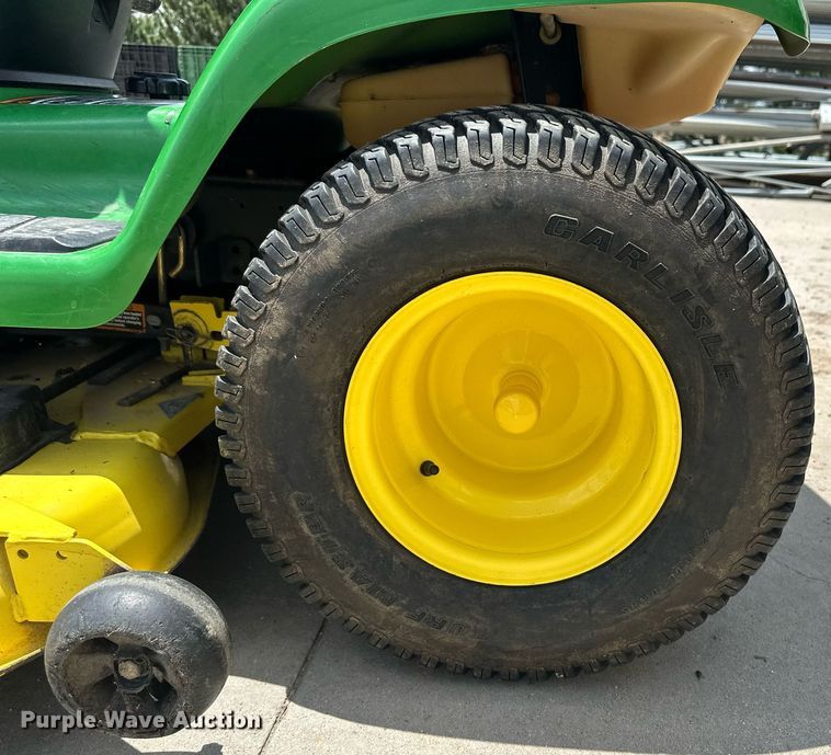 image for item NY9198 2007 John  Deere X320  lawn mower