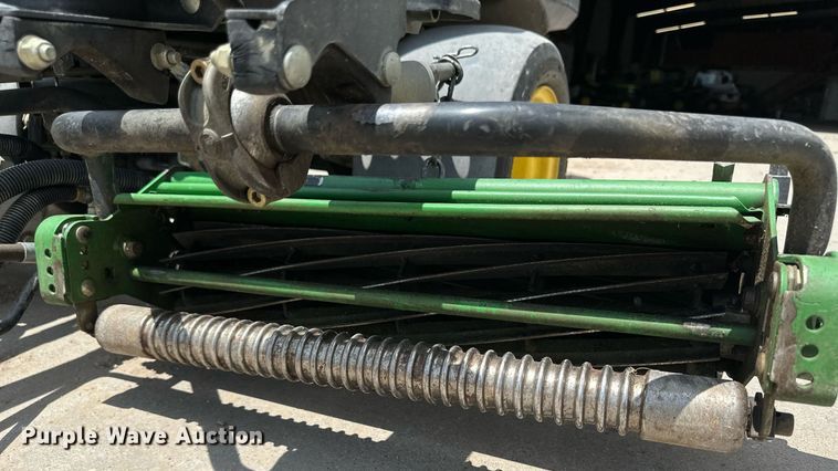 image for item NY9199 2006 John  Deere 2500A  reel mower