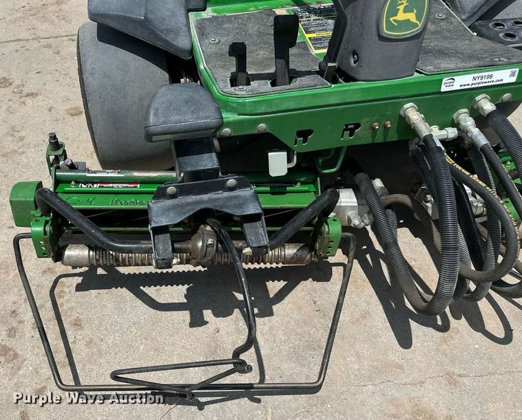 image for item NY9199 2006 John  Deere 2500A  reel mower