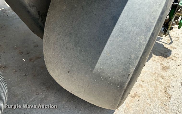 image for item NY9199 2006 John  Deere 2500A  reel mower