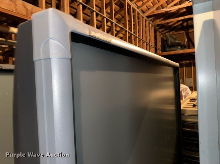 image for item NY9247 (3) SmartBoard interactive displays